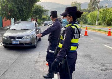 PNC despliega a diario más de 800 controles sanitarios para combatir la pandemia del coronavirus pnc-despliega-a-diario-mas-de-800-controles-sanitarios-para-combatir-la-pandemia-del-coronavirus